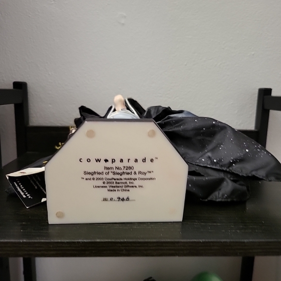 2003 Cow Parade # 7820 Siegfried of Siegfried and Roy Figure Limited Edition - Picture 8 of 8